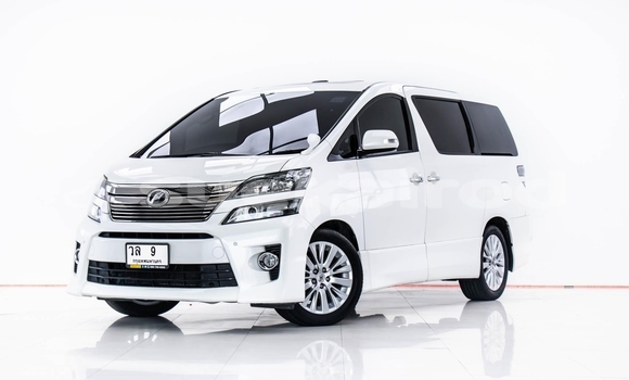 Buy Used Toyota Vellfire White Car in Bangkok in Bangkok Buy Used Toyota Vellfire White Car in Bangkok in Bangkok
