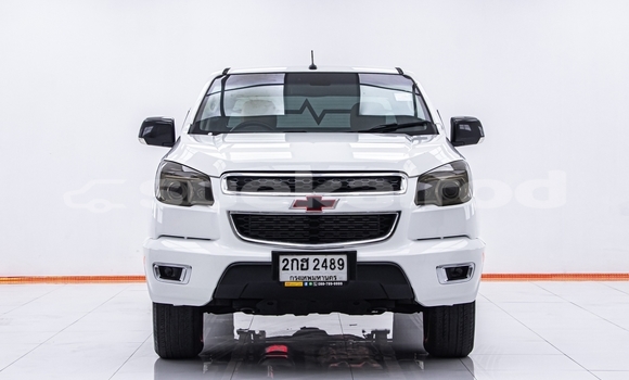 Buy Used Chevrolet Colorado White Car in Bangkok in Bangkok
