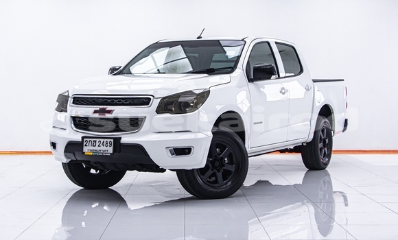 Buy Used Chevrolet Colorado White Car in Bangkok in Bangkok Buy Used Chevrolet Colorado White Car in Bangkok in Bangkok