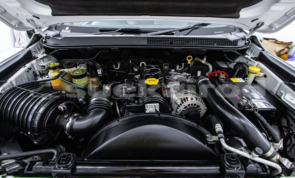 Buy Used Chevrolet Colorado White Car in Bangkok in Bangkok Buy Used Chevrolet Colorado White Car in Bangkok in Bangkok