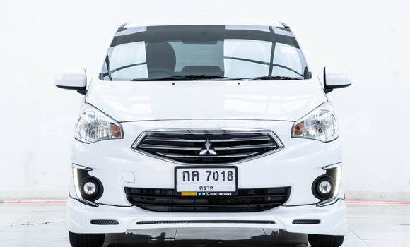 ซื้อ รถมือสอง Mitsubishi Airtrek ขาว รถยนต์ ใน %{เมือง} ใน กรุงเทพมหานคร