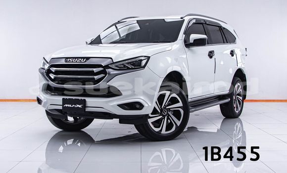 Buy Used Isuzu MU-X White Car in Bangkok in Bangkok Buy Used Isuzu MU-X White Car in Bangkok in Bangkok