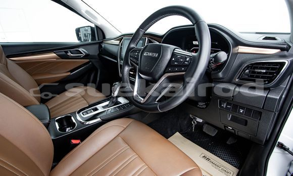 Buy Used Isuzu MU-X White Car in Bangkok in Bangkok Buy Used Isuzu MU-X White Car in Bangkok in Bangkok