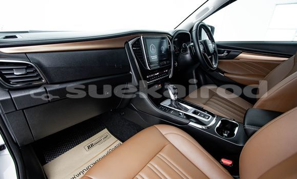 Buy Used Isuzu MU-X White Car in Bangkok in Bangkok Buy Used Isuzu MU-X White Car in Bangkok in Bangkok