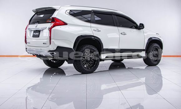 ซื้อ รถมือสอง Mitsubishi Pajero ขาว รถยนต์ ใน %{เมือง} ใน กรุงเทพมหานคร ซื้อ รถมือสอง Mitsubishi Pajero ขาว รถยนต์ ใน %{เมือง} ใน กรุงเทพมหานคร
