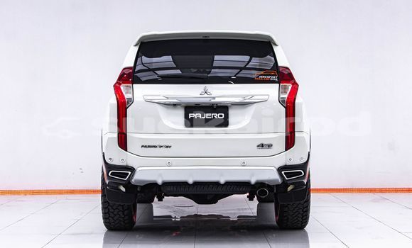 ซื้อ รถมือสอง Mitsubishi Pajero ขาว รถยนต์ ใน %{เมือง} ใน กรุงเทพมหานคร ซื้อ รถมือสอง Mitsubishi Pajero ขาว รถยนต์ ใน %{เมือง} ใน กรุงเทพมหานคร