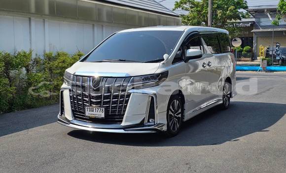 Buy Used Toyota Alphard White Car in Bangkok in Bangkok Buy Used Toyota Alphard White Car in Bangkok in Bangkok