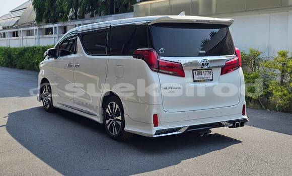 Buy Used Toyota Alphard White Car in Bangkok in Bangkok Buy Used Toyota Alphard White Car in Bangkok in Bangkok