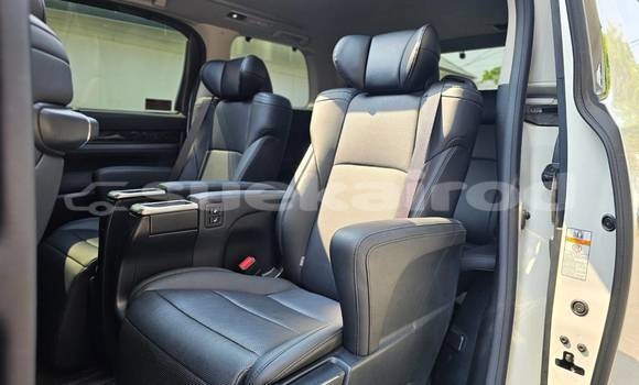 Buy Used Toyota Alphard White Car in Bangkok in Bangkok Buy Used Toyota Alphard White Car in Bangkok in Bangkok