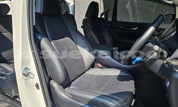 Buy Used Toyota Alphard White Car in Bangkok in Bangkok Buy Used Toyota Alphard White Car in Bangkok in Bangkok
