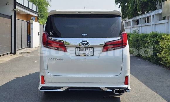 Buy Used Toyota Alphard White Car in Bangkok in Bangkok Buy Used Toyota Alphard White Car in Bangkok in Bangkok