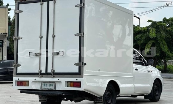 Buy Used Toyota Hiluxe VIGO White Car in Bangkok in Bangkok Buy Used Toyota Hiluxe VIGO White Car in Bangkok in Bangkok