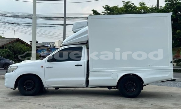 Buy Used Toyota Hiluxe VIGO White Car in Bangkok in Bangkok Buy Used Toyota Hiluxe VIGO White Car in Bangkok in Bangkok