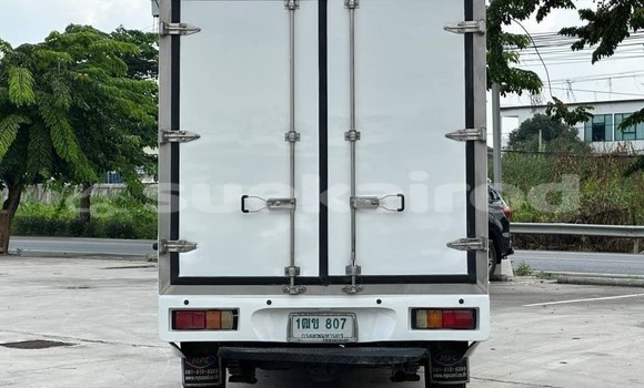 Buy Used Toyota Hiluxe VIGO White Car in Bangkok in Bangkok Buy Used Toyota Hiluxe VIGO White Car in Bangkok in Bangkok