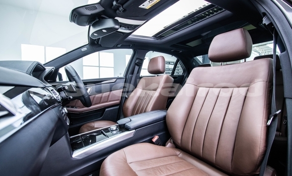 ซื้อ รถมือสอง Mercedes‒Benz E–Class สีดำ รถยนต์ ใน %{เมือง} ใน กรุงเทพมหานคร ซื้อ รถมือสอง Mercedes‒Benz E–Class สีดำ รถยนต์ ใน %{เมือง} ใน กรุงเทพมหานคร