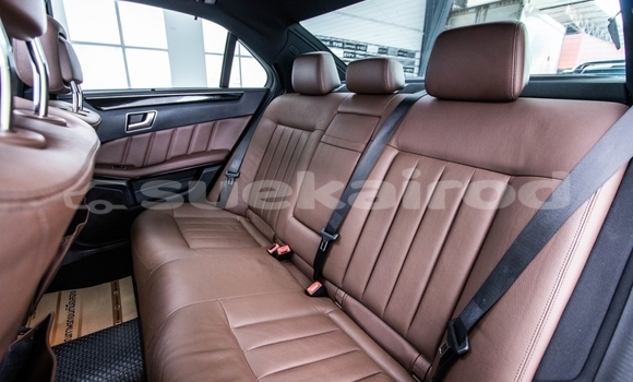 ซื้อ รถมือสอง Mercedes‒Benz E–Class สีดำ รถยนต์ ใน %{เมือง} ใน กรุงเทพมหานคร ซื้อ รถมือสอง Mercedes‒Benz E–Class สีดำ รถยนต์ ใน %{เมือง} ใน กรุงเทพมหานคร