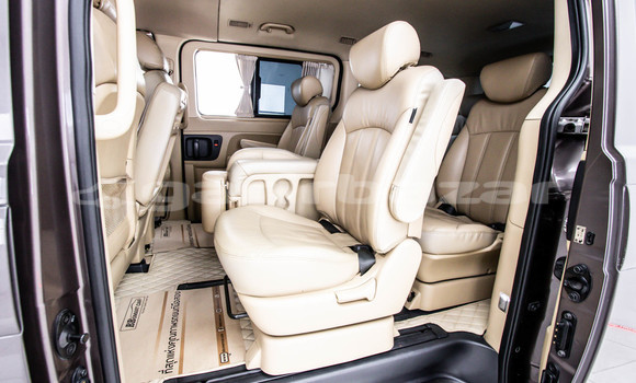 Buy Used Hyundai H1 Brown Car in Bangkok in Bangkok Buy Used Hyundai H1 Brown Car in Bangkok in Bangkok