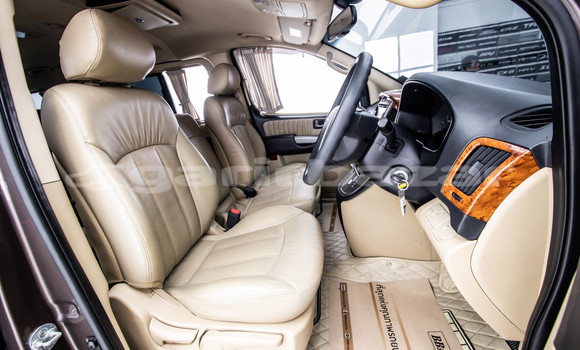 Buy Used Hyundai H1 Brown Car in Bangkok in Bangkok Buy Used Hyundai H1 Brown Car in Bangkok in Bangkok