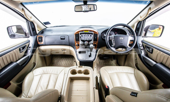 Buy Used Hyundai H1 Brown Car in Bangkok in Bangkok Buy Used Hyundai H1 Brown Car in Bangkok in Bangkok