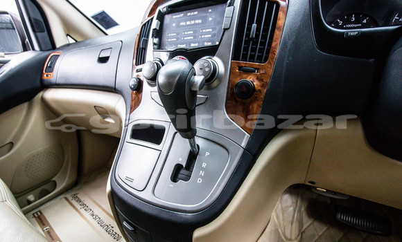 Buy Used Hyundai H1 Brown Car in Bangkok in Bangkok Buy Used Hyundai H1 Brown Car in Bangkok in Bangkok