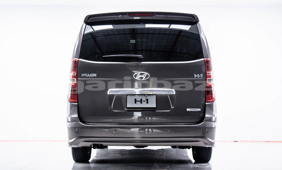 Buy Used Hyundai H1 Brown Car in Bangkok in Bangkok Buy Used Hyundai H1 Brown Car in Bangkok in Bangkok