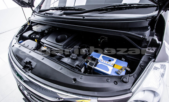 Buy Used Hyundai H1 Brown Car in Bangkok in Bangkok Buy Used Hyundai H1 Brown Car in Bangkok in Bangkok