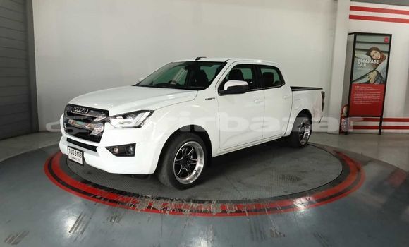 Buy Used Isuzu D-Max White Car in Bangkok in Bangkok