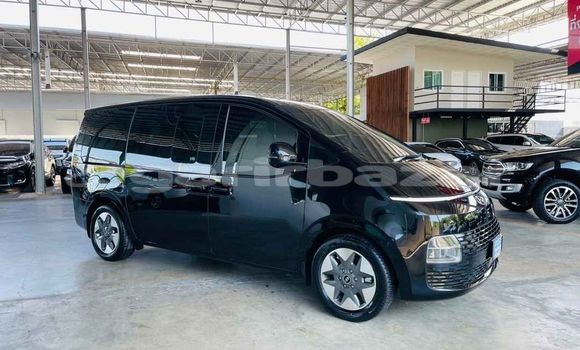 ซื้อ รถมือสอง Hyundai Starex สีดำ รถยนต์ ใน %{เมือง} ใน กรุงเทพมหานคร