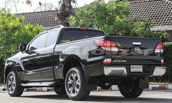ซื้อ รถมือสอง Mazda BT-50 สีดำ รถยนต์ ใน %{เมือง} ใน กรุงเทพมหานคร