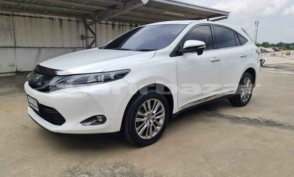 ซื้อ รถมือสอง Toyota Harrier ขาว รถยนต์ ใน %{เมือง} ใน กรุงเทพมหานคร ซื้อ รถมือสอง Toyota Harrier ขาว รถยนต์ ใน %{เมือง} ใน กรุงเทพมหานคร