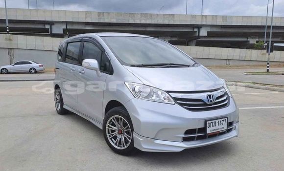 ซื้อ รถมือสอง Honda Freed อื่น ๆ รถยนต์ ใน %{เมือง} ใน กรุงเทพมหานคร