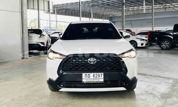 ซื้อ รถมือสอง Toyota Corolla ขาว รถยนต์ ใน %{เมือง} ใน กรุงเทพมหานคร