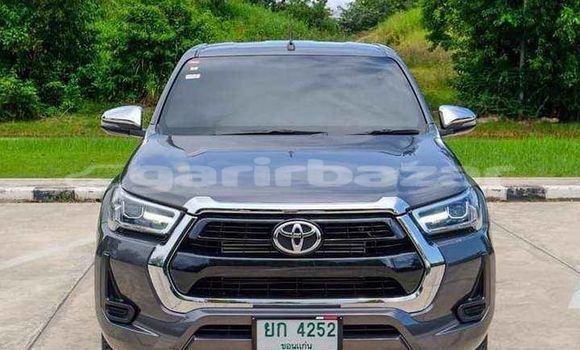 ซื้อ รถมือสอง Toyota Hiluxe Revo สีดำ รถยนต์ ใน %{เมือง} ใน กรุงเทพมหานคร