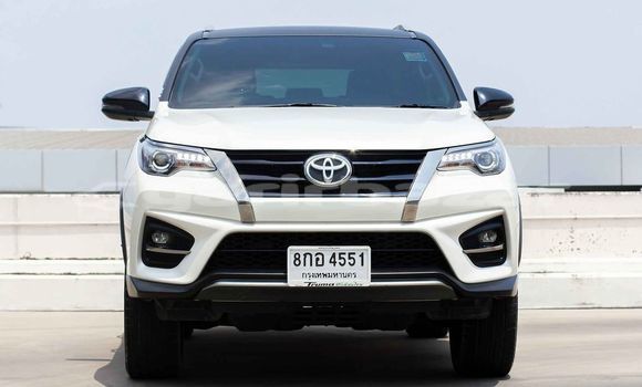 Buy Used Toyota Fortuner White Car in Bangkok in Bangkok