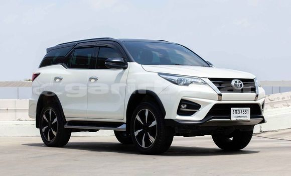 ซื้อ รถมือสอง Toyota Fortuner ขาว รถยนต์ ใน %{เมือง} ใน กรุงเทพมหานคร ซื้อ รถมือสอง Toyota Fortuner ขาว รถยนต์ ใน %{เมือง} ใน กรุงเทพมหานคร
