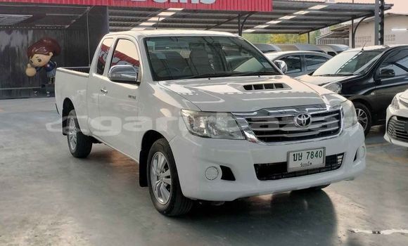 ซื้อ รถมือสอง Toyota Vigo ขาว รถยนต์ ใน %{เมือง} ใน กรุงเทพมหานคร