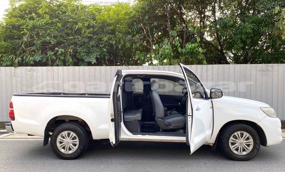 Buy Used Toyota Vigo White Car in Bangkok in Bangkok Buy Used Toyota Vigo White Car in Bangkok in Bangkok