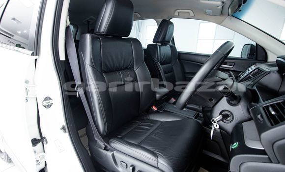 Buy Used Honda CR-V White Car in Bangkok in Bangkok Buy Used Honda CR-V White Car in Bangkok in Bangkok