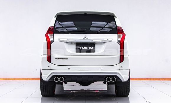 ซื้อ รถมือสอง Mitsubishi Pajero ขาว รถยนต์ ใน %{เมือง} ใน กรุงเทพมหานคร ซื้อ รถมือสอง Mitsubishi Pajero ขาว รถยนต์ ใน %{เมือง} ใน กรุงเทพมหานคร