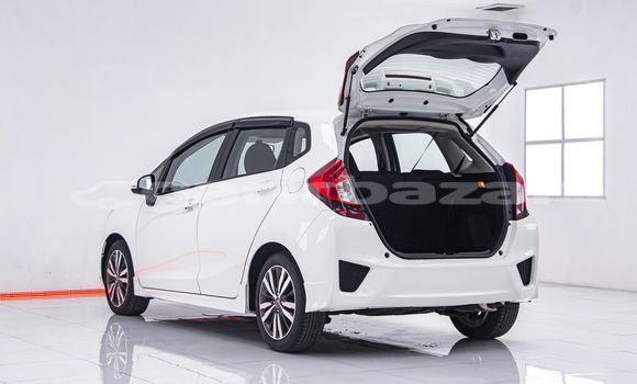 Buy Used Honda Jazz White Car in Bangkok in Bangkok Buy Used Honda Jazz White Car in Bangkok in Bangkok