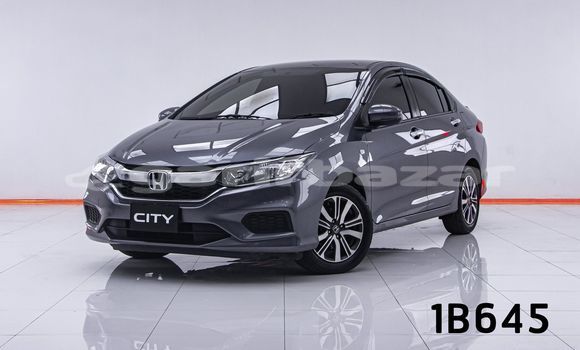 ซื้อ รถมือสอง Honda City อื่น ๆ รถยนต์ ใน %{เมือง} ใน กรุงเทพมหานคร
