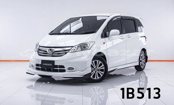 Buy Used Honda Freed White Car in Bangkok in Bangkok