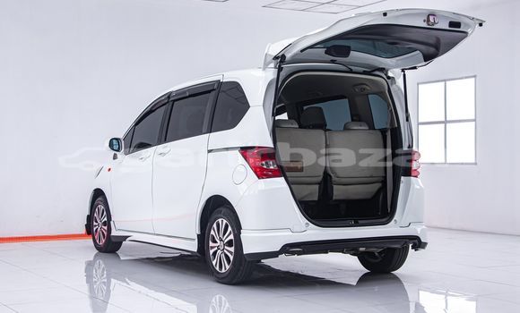 Buy Used Honda Freed White Car in Bangkok in Bangkok Buy Used Honda Freed White Car in Bangkok in Bangkok