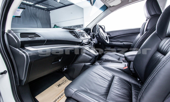 Buy Used Honda CR-V White Car in Bangkok in Bangkok Buy Used Honda CR-V White Car in Bangkok in Bangkok