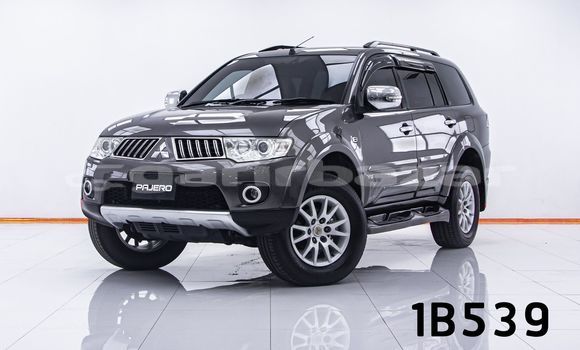 Buy Used Mitsubishi Pajero Brown Car in Bangkok in Bangkok