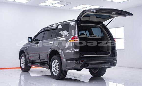 ซื้อ รถมือสอง Mitsubishi Pajero สีน้ำตาล รถยนต์ ใน %{เมือง} ใน กรุงเทพมหานคร ซื้อ รถมือสอง Mitsubishi Pajero สีน้ำตาล รถยนต์ ใน %{เมือง} ใน กรุงเทพมหานคร