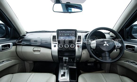 ซื้อ รถมือสอง Mitsubishi Pajero สีน้ำตาล รถยนต์ ใน %{เมือง} ใน กรุงเทพมหานคร ซื้อ รถมือสอง Mitsubishi Pajero สีน้ำตาล รถยนต์ ใน %{เมือง} ใน กรุงเทพมหานคร