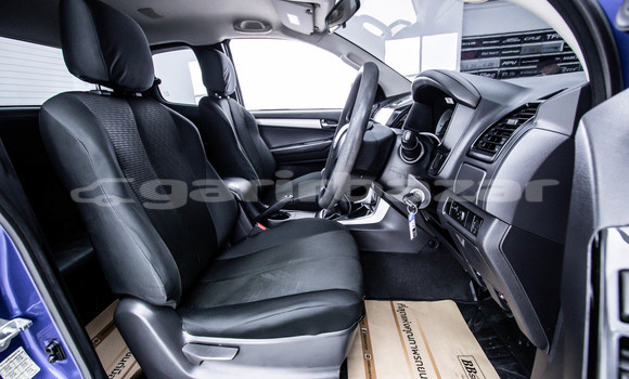 Buy Used Isuzu D-Max Blue Car in Bangkok in Bangkok Buy Used Isuzu D-Max Blue Car in Bangkok in Bangkok