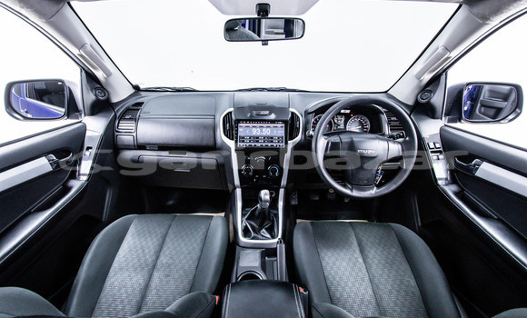 Buy Used Isuzu D-Max Blue Car in Bangkok in Bangkok Buy Used Isuzu D-Max Blue Car in Bangkok in Bangkok