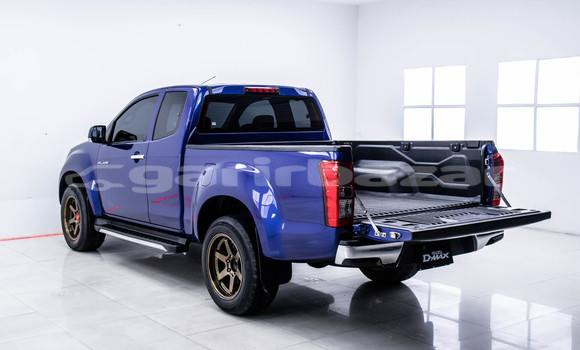 Buy Used Isuzu D-Max Blue Car in Bangkok in Bangkok Buy Used Isuzu D-Max Blue Car in Bangkok in Bangkok